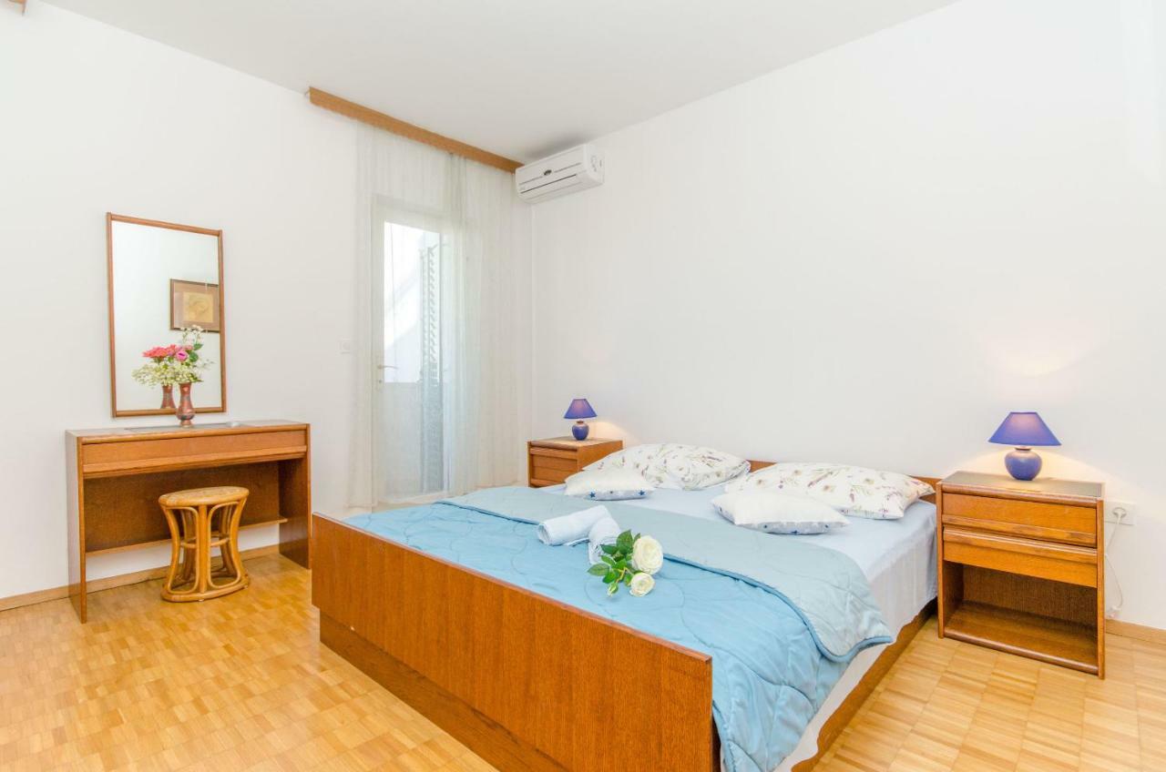 Apartments And Room Sun & Sea ポドゥゴラ エクステリア 写真
