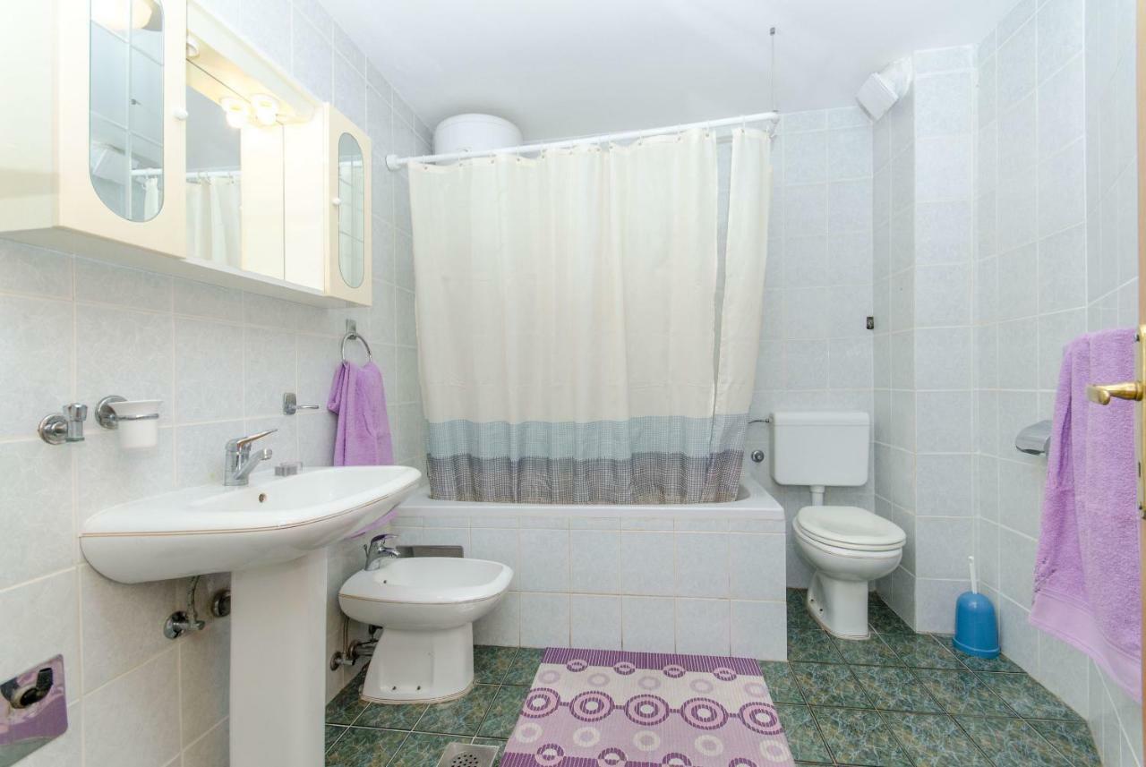 Apartments And Room Sun & Sea ポドゥゴラ エクステリア 写真